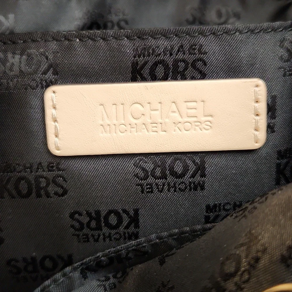 Michael Kors Jet Set Tote
